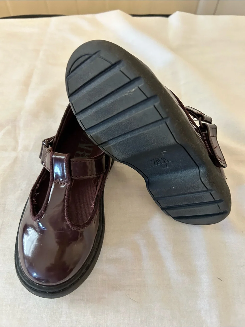 Zara Toddlers T-Strap Patent Leather Shoes/Burgundy/EU Size 24-US Size 7.5-8